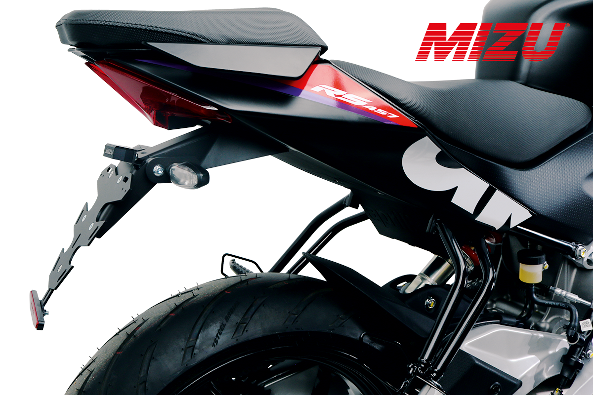 フェアリング リアフェアリングシートカウル ヤマハ YZF R1 YZFR1 2015 