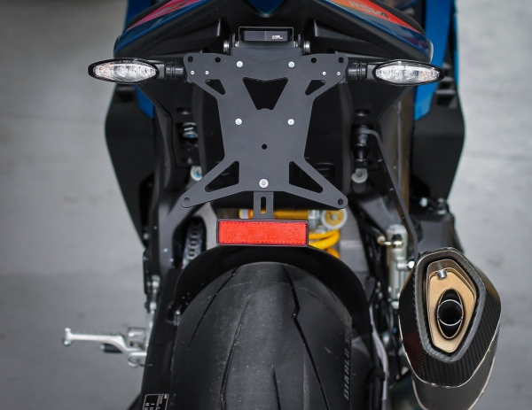 Short license plate holder MG Biketec for Aprilia RSV4 + Tuono V4