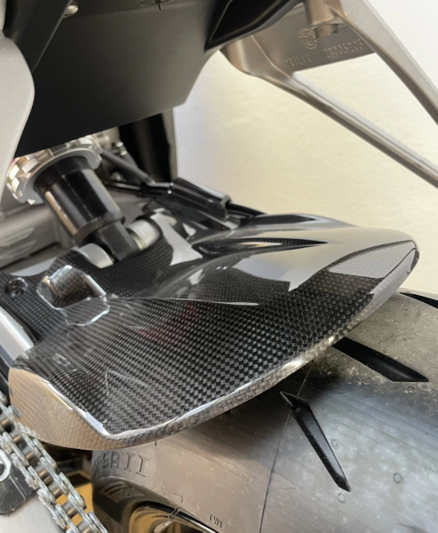 Carbon rear hugger Aprilia RS660 and Tuono 660